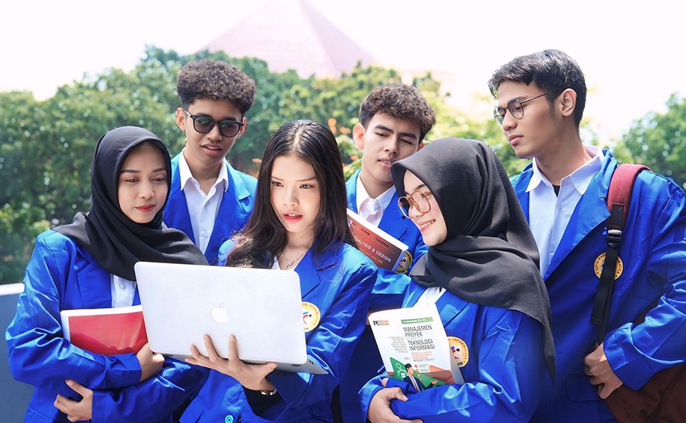 Prospek Kerja Lulusan Bidang Teknologi di Masa Depan